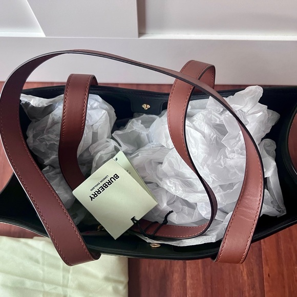 NWT Burberry Small Book Tote Archive Beige retails $1250 - Picture 10 of 16